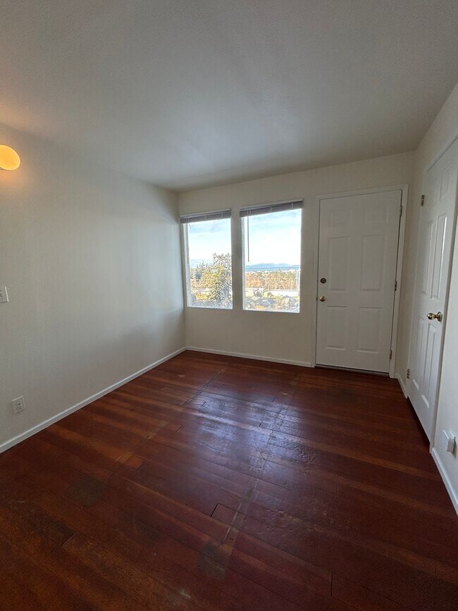 Building Photo - Hawks Prairie (3157 Hawks Prairie Rd.)