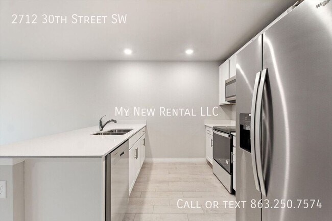 Building Photo - 2712 30th St SW