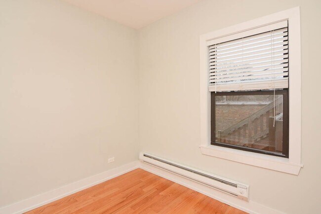 Building Photo - 542 Chestnut