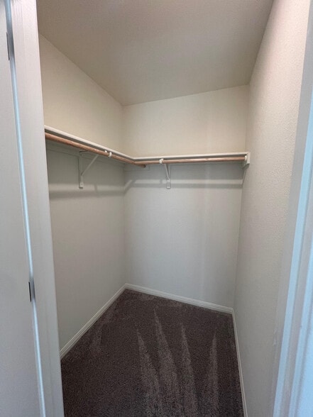 Upstairs Guest Bedroom 2 Closet - 407 Estuary Dr