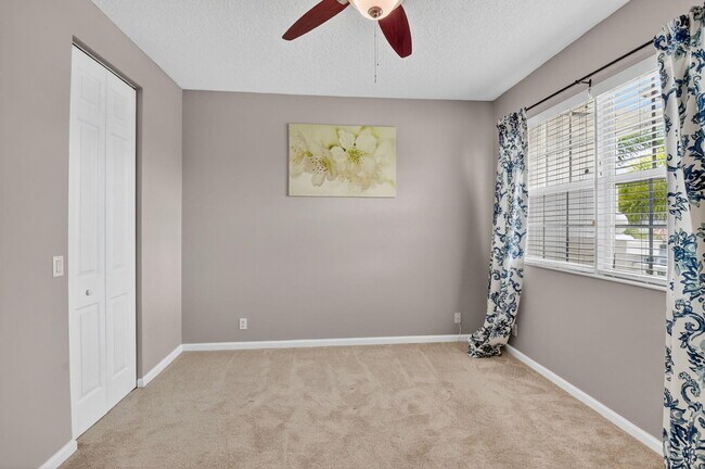 Building Photo - 9917 Cobblestone Creek Dr