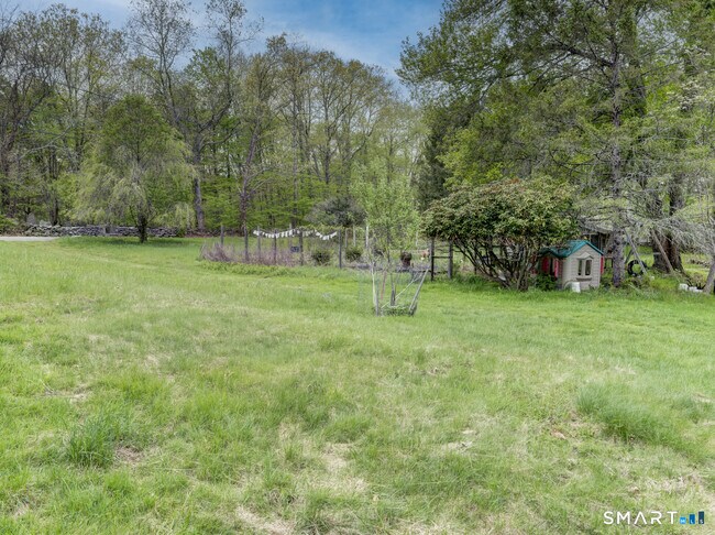 Building Photo - 384 Woodland Rd