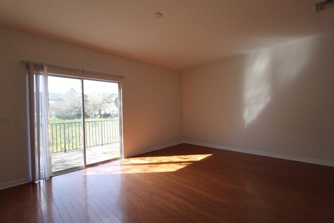Building Photo - TOWNHOME  West St. Petersburg,  3 Bedrooms, 2.5  Bathrooms, 2 Car Garage.  I
