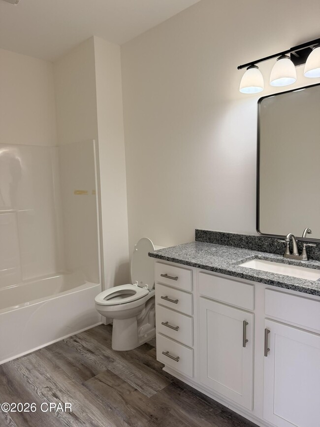 Building Photo - 913 Plantation Dr