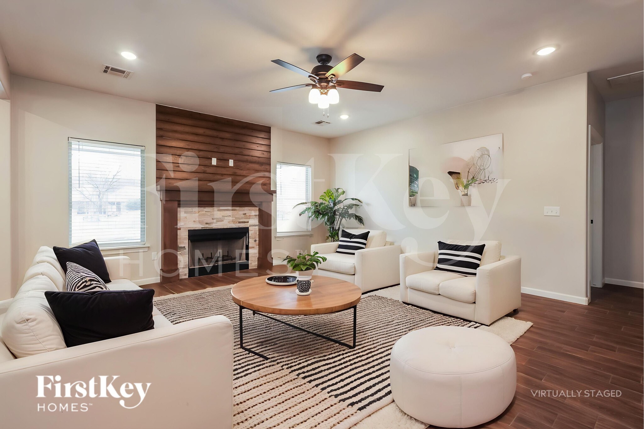 Building Photo - 517 Siena Dr