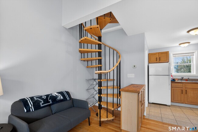 Building Photo - 85 Bishop St