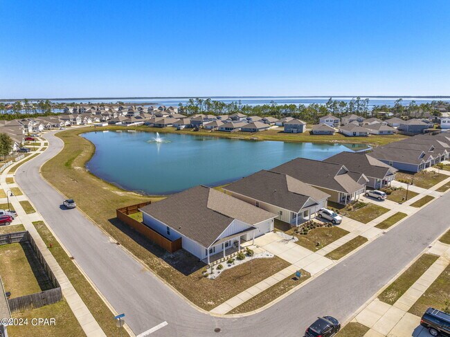 Building Photo - 317 Highbrook Rd