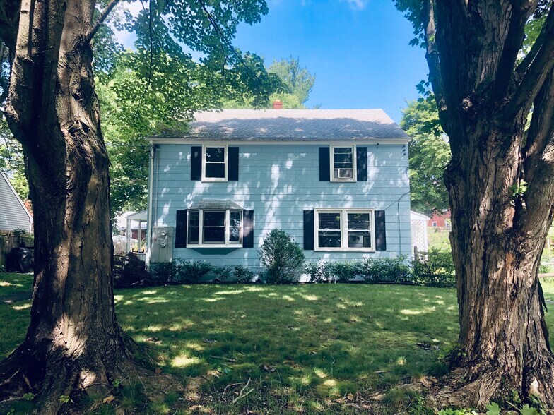 Front of House - 28 Greenlawn Dr