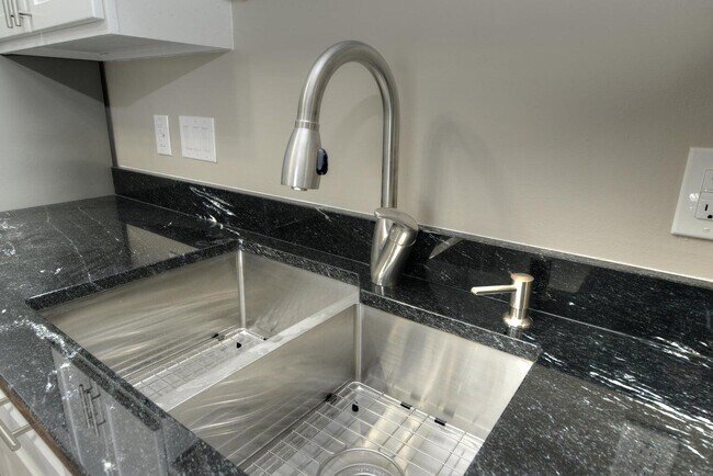 Building Photo - 7311 98th Ave