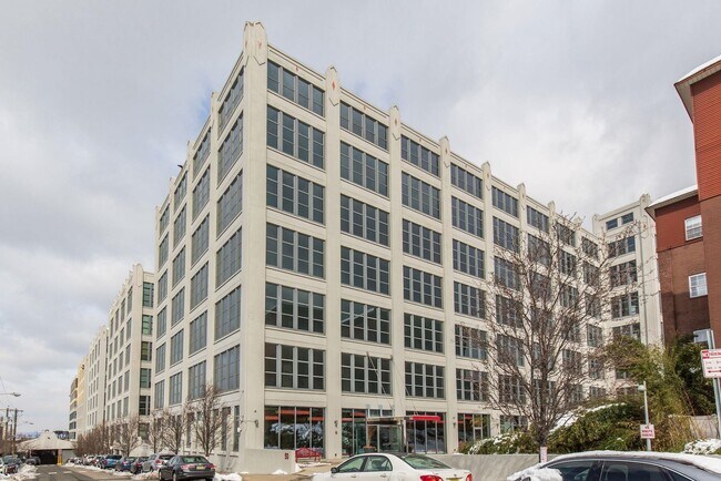 Building Photo - 50 Dey St