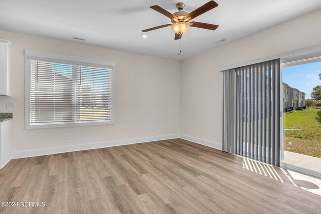 Building Photo - 7048 Crew Dr