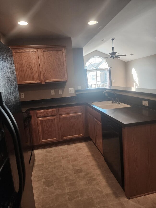 Building Photo - 55439 Ambassador Ct