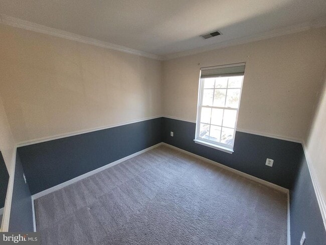 Building Photo - 4008 Spirea Ct