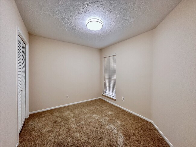 Building Photo - 6437 Chatham Island Ln