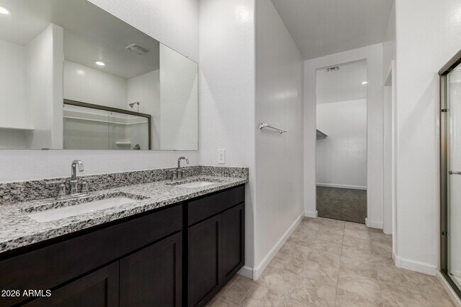 Building Photo - 9173 S Palo Verde Dr