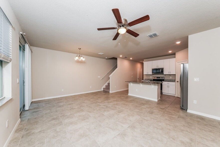 Building Photo - 4030 Hot Springs Ave