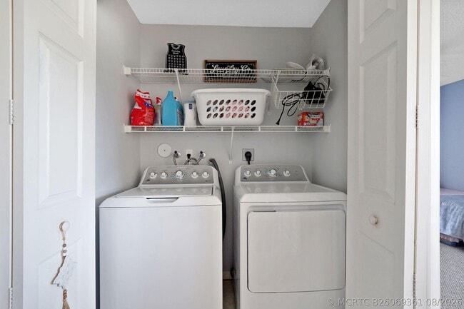 Building Photo - 1457 Banyan Way