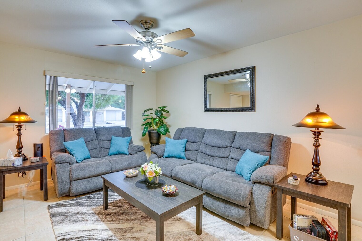 Building Photo - 11662 N Hacienda Dr