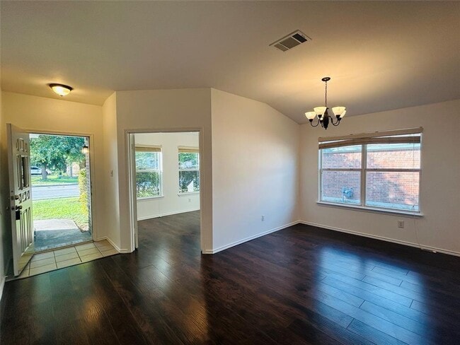 Building Photo - 600 McCarthur Dr