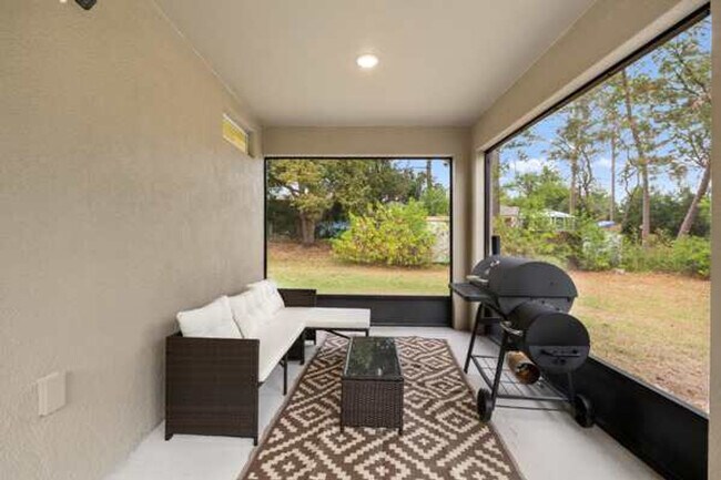 Building Photo - 14282 Coronado Dr