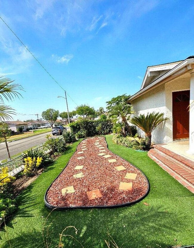 Building Photo - Beautiful Rental In Buena Park