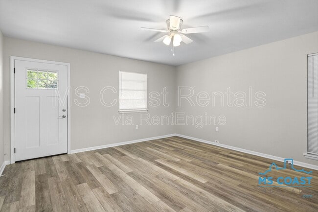Building Photo - 2121 Alice Dr