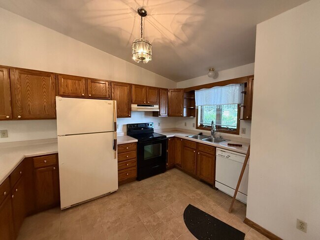 Building Photo - 657/659 Wood Violet Lane