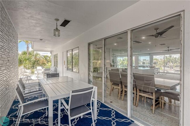 Building Photo - 2717 Yacht Club Blvd