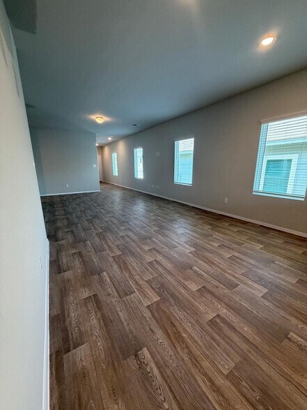 Building Photo - 2701 Towy Rd
