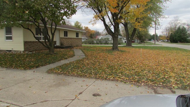 Building Photo - 3 br, 1 bath House - 8325 Briarwood Ave