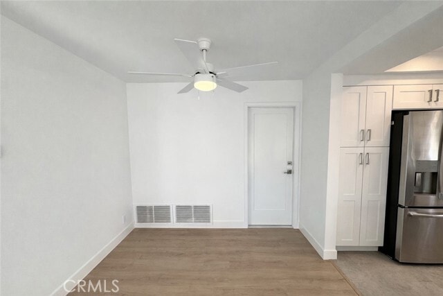 Building Photo - 9872 Kings Canyon Dr