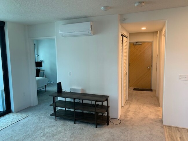 Building Photo - Ililani in Kakaako - 1 bedroom, 1 bath Con...