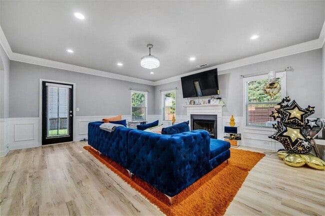 Building Photo - 3355 Palmer Lake Pointe