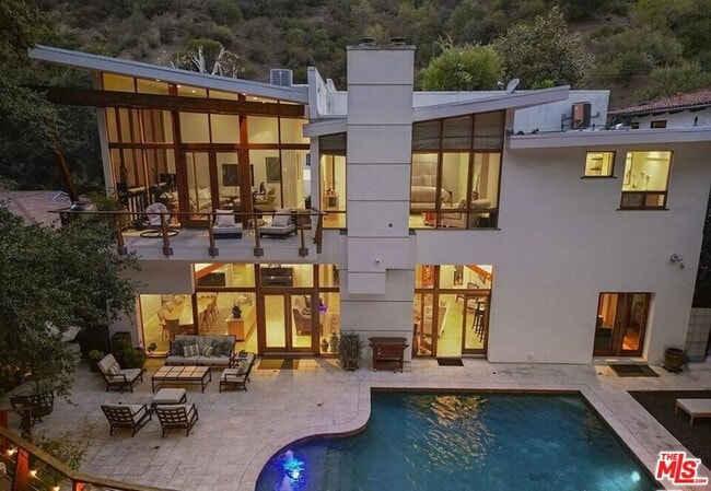 Building Photo - 3600 Mandeville Canyon Rd