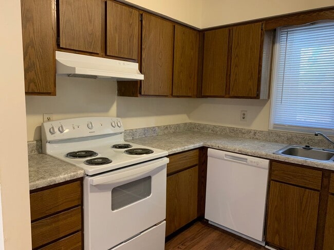 Building Photo - 6720