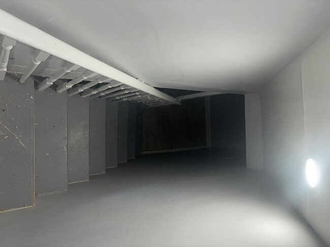 Building Photo - 3317 Paton Ave