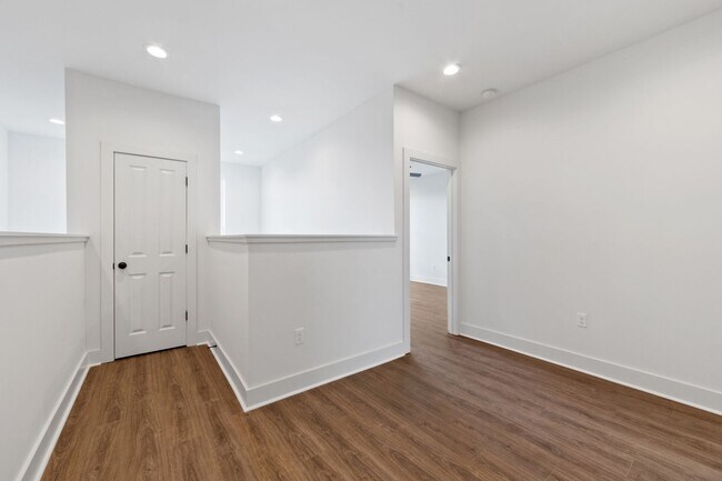 Building Photo - 409 Highland Park Ln