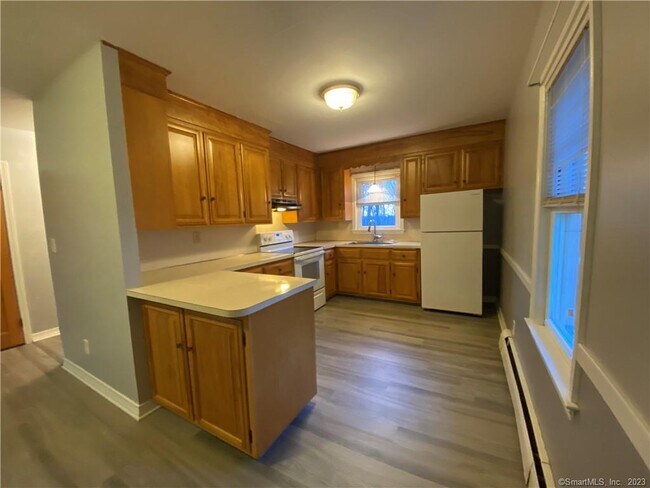 Building Photo - 247 Felt Rd