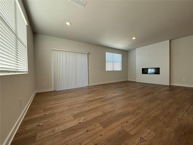 Building Photo - 7253 Mulberry St