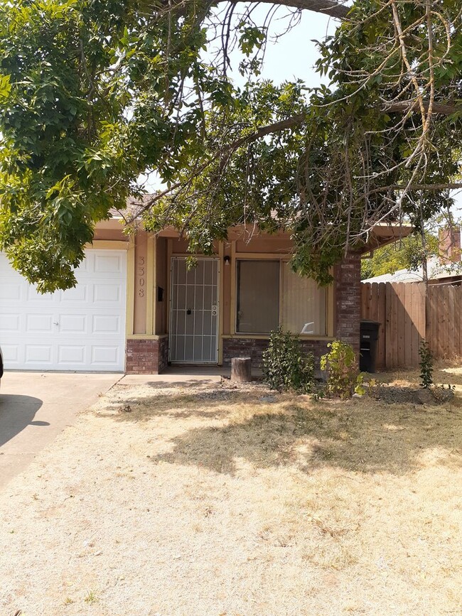 Primary Photo - 2 bedroom duplex, Sacramento near Mather F...