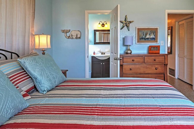 Building Photo - 157 Longwood Dr