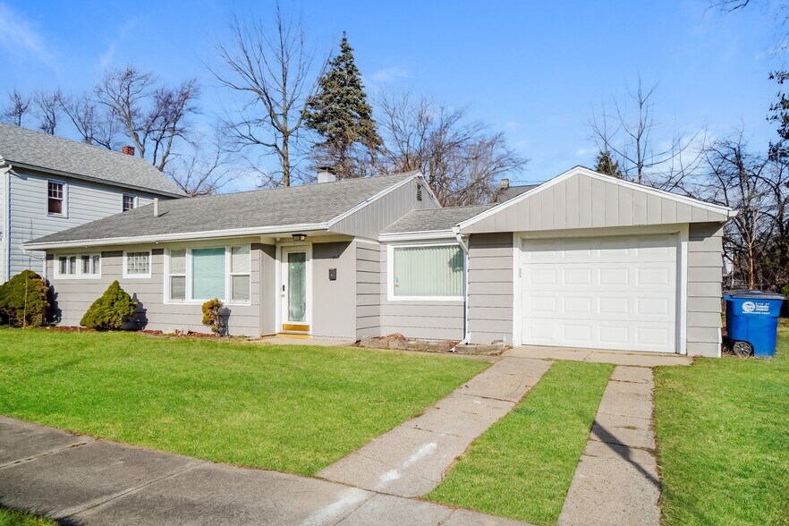 Building Photo - 1704 Georgia Ave