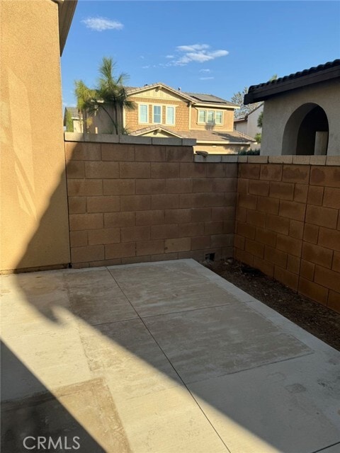 Building Photo - 3165 E Olympic Dr