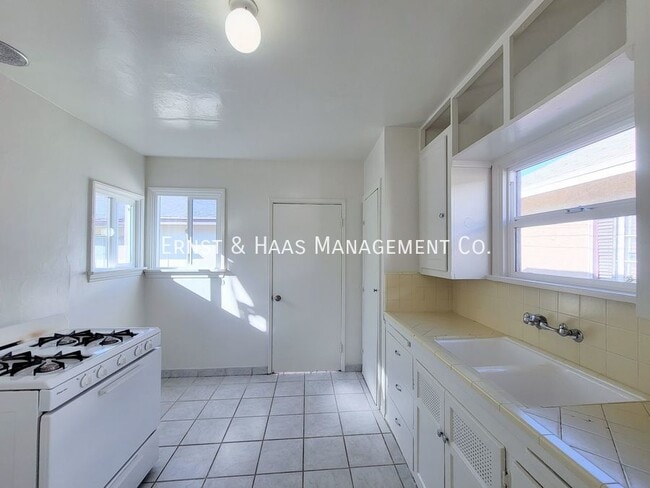 Building Photo - 3031 E 65th St