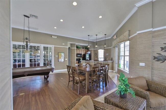 Building Photo - 7001 Interbay Blvd