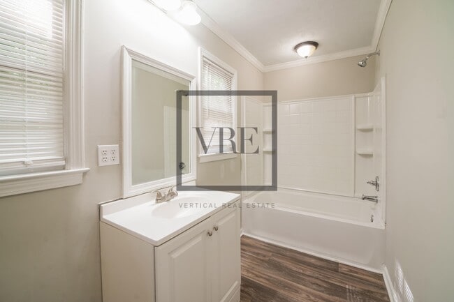 Building Photo - 4681 E Glen Ridge Cir