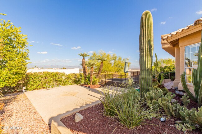 Building Photo - 15848 E Brodiea Dr