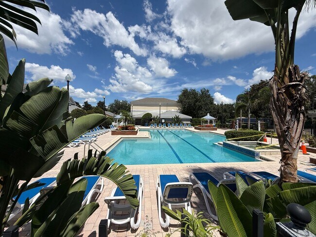 Building Photo - $1950 | 3-Bedroom 2-Bath Condo | Fully Ren...