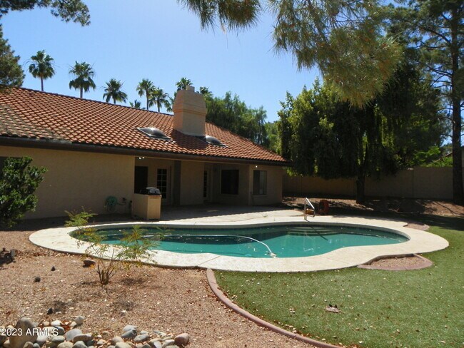 Building Photo - 7672 E Windrose Dr