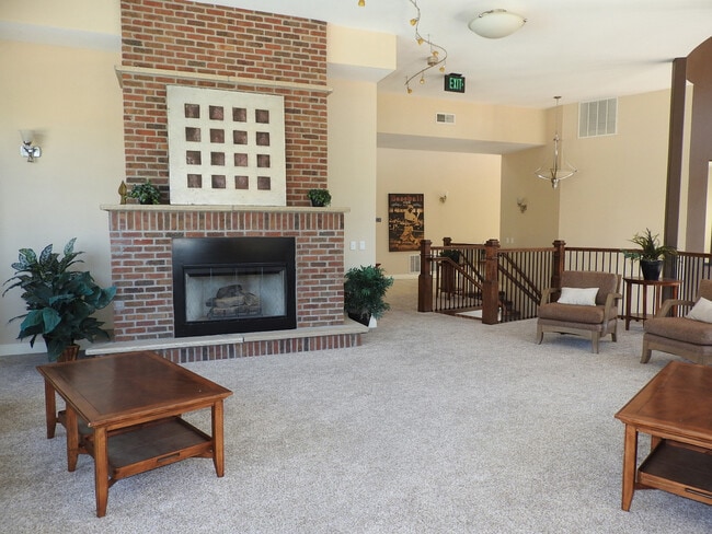 Building Photo - Centennial Condo for Rent! Outdoor Pool an...